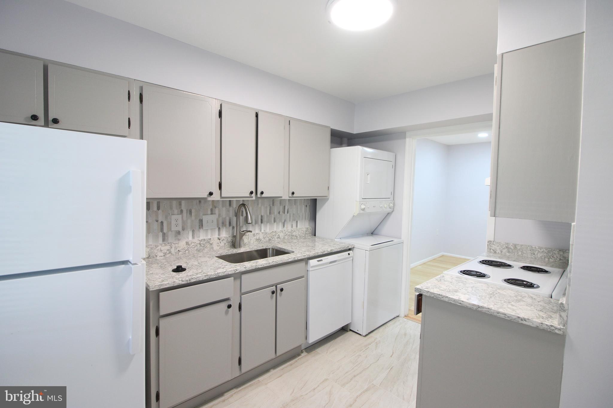 311 Rock Spring Drive Southwest Leesburg, VA 20175 - Photo 4 of 18