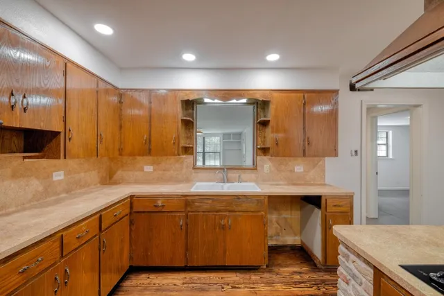 $275,000 | 927 East Walnut Street, La Grange, TX 78945