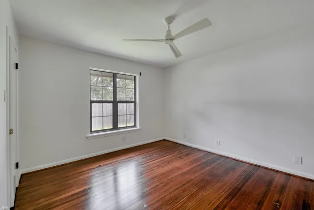 $275,000 | 927 East Walnut Street, La Grange, TX 78945