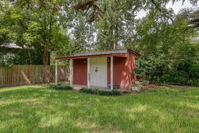 $275,000 | 927 East Walnut Street, La Grange, TX 78945