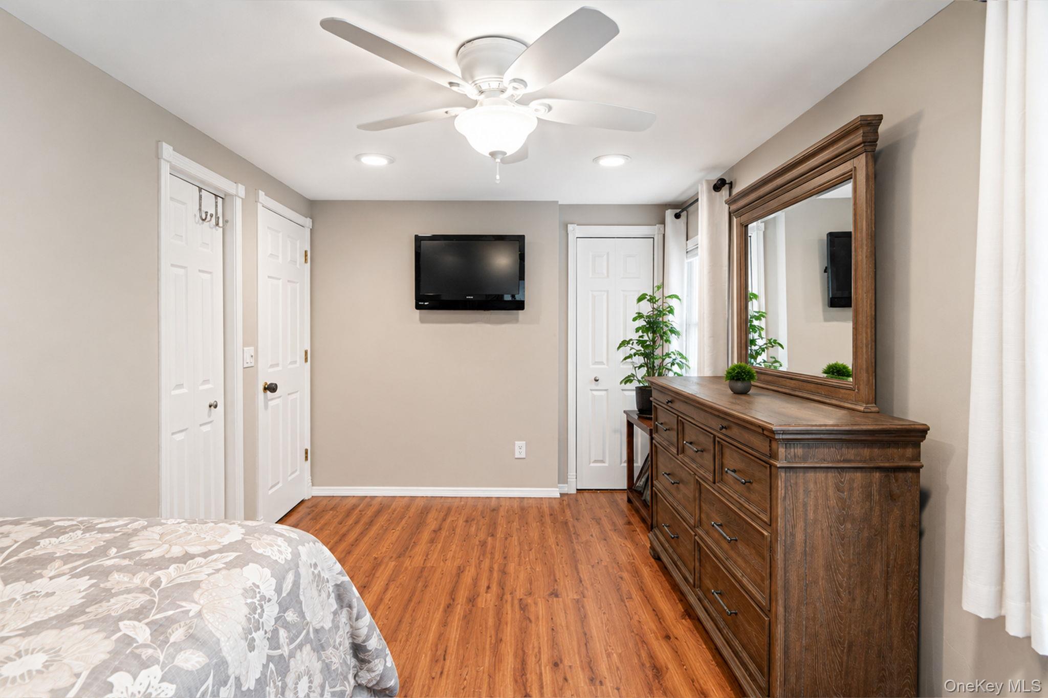 242 Lower Rocky Point Road Sound Beach, NY 11789 - Photo 24 of 36