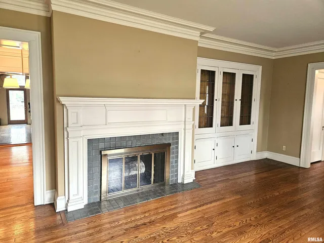 $375,000 | 237 Park Ln Drive, Galesburg, IL 61401