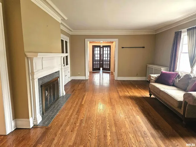 $375,000 | 237 Park Ln Drive, Galesburg, IL 61401