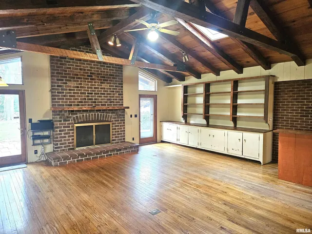 $375,000 | 237 Park Ln Drive, Galesburg, IL 61401