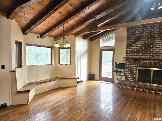 $375,000 | 237 Park Ln Drive, Galesburg, IL 61401