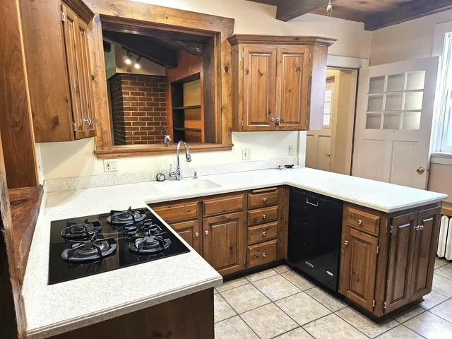 $375,000 | 237 Park Ln Drive, Galesburg, IL 61401