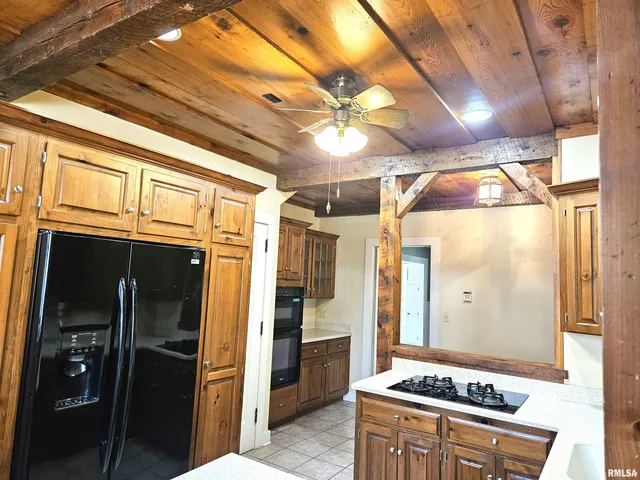 $375,000 | 237 Park Ln Drive, Galesburg, IL 61401