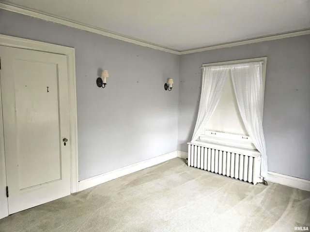 $375,000 | 237 Park Ln Drive, Galesburg, IL 61401