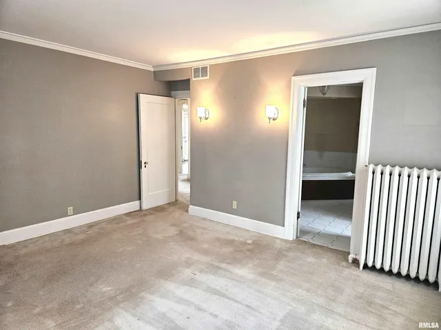 $375,000 | 237 Park Ln Drive, Galesburg, IL 61401