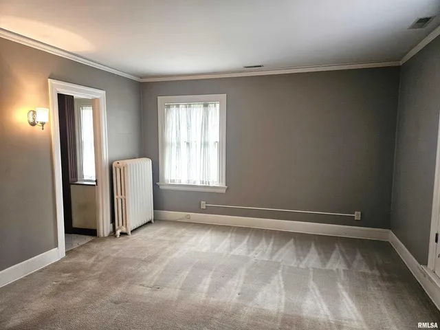 $375,000 | 237 Park Ln Drive, Galesburg, IL 61401