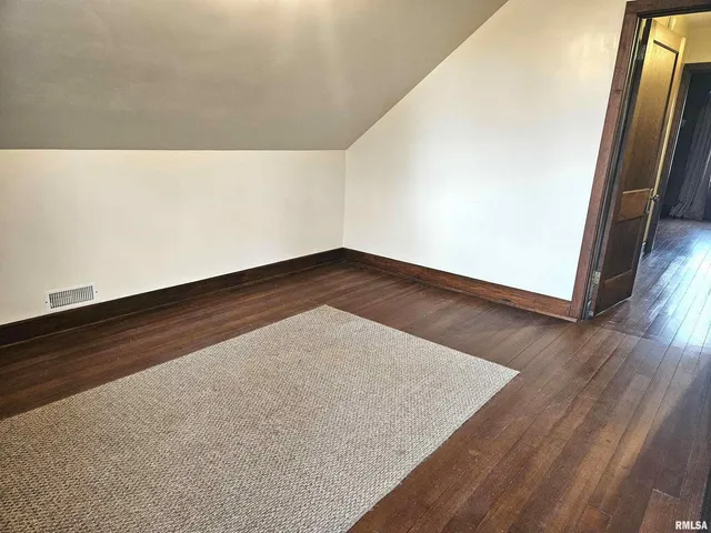 $375,000 | 237 Park Ln Drive, Galesburg, IL 61401