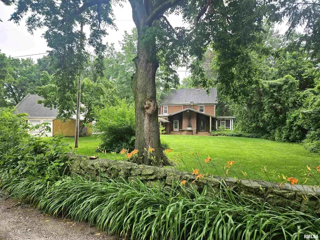 $375,000 | 237 Park Ln Drive, Galesburg, IL 61401