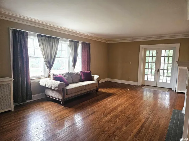 $375,000 | 237 Park Ln Drive, Galesburg, IL 61401