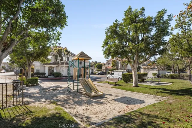 $725,000 | 263 California Court, Mission Viejo, CA 92692