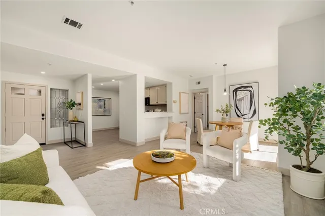 $725,000 | 263 California Court, Mission Viejo, CA 92692