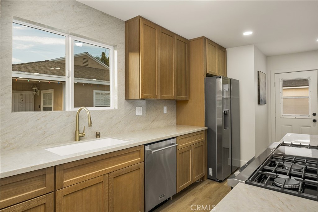 3731 Senasac Avenue Long Beach, CA 90808 - Photo 15 of 42