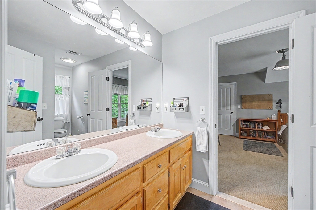 13 Hearthstone Road Hopkinton, MA 01748 - Photo 23 of 36