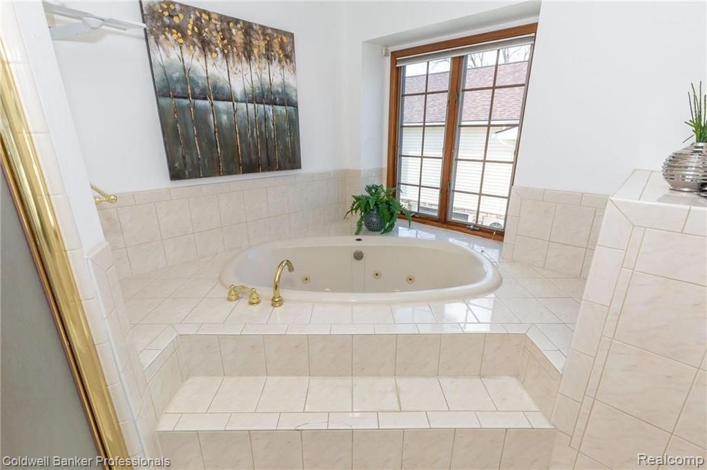 3130 Lexington Road Waterford, MI 48328 - Photo 23 of 31