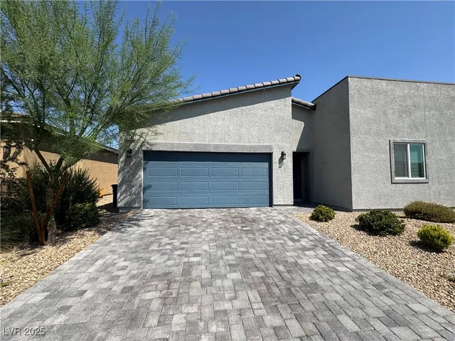 $2,380 | 7560 Blue Lotus Avenue, Las Vegas, NV 89113