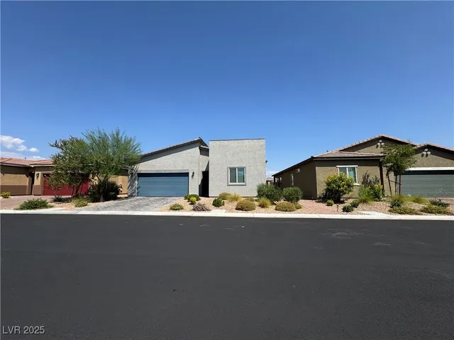$2,380 | 7560 Blue Lotus Avenue, Las Vegas, NV 89113