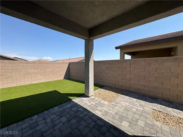 $2,380 | 7560 Blue Lotus Avenue, Las Vegas, NV 89113