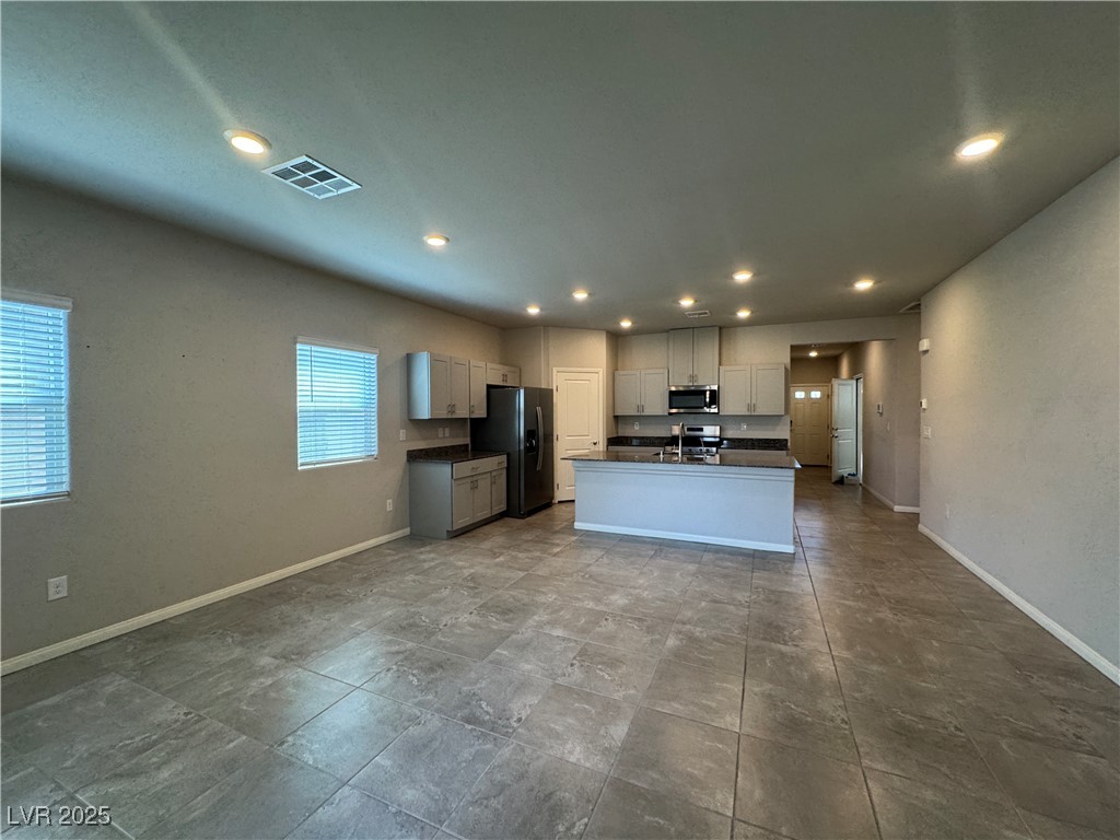 7560 Blue Lotus Avenue Las Vegas, NV 89113 - Photo 4 of 24