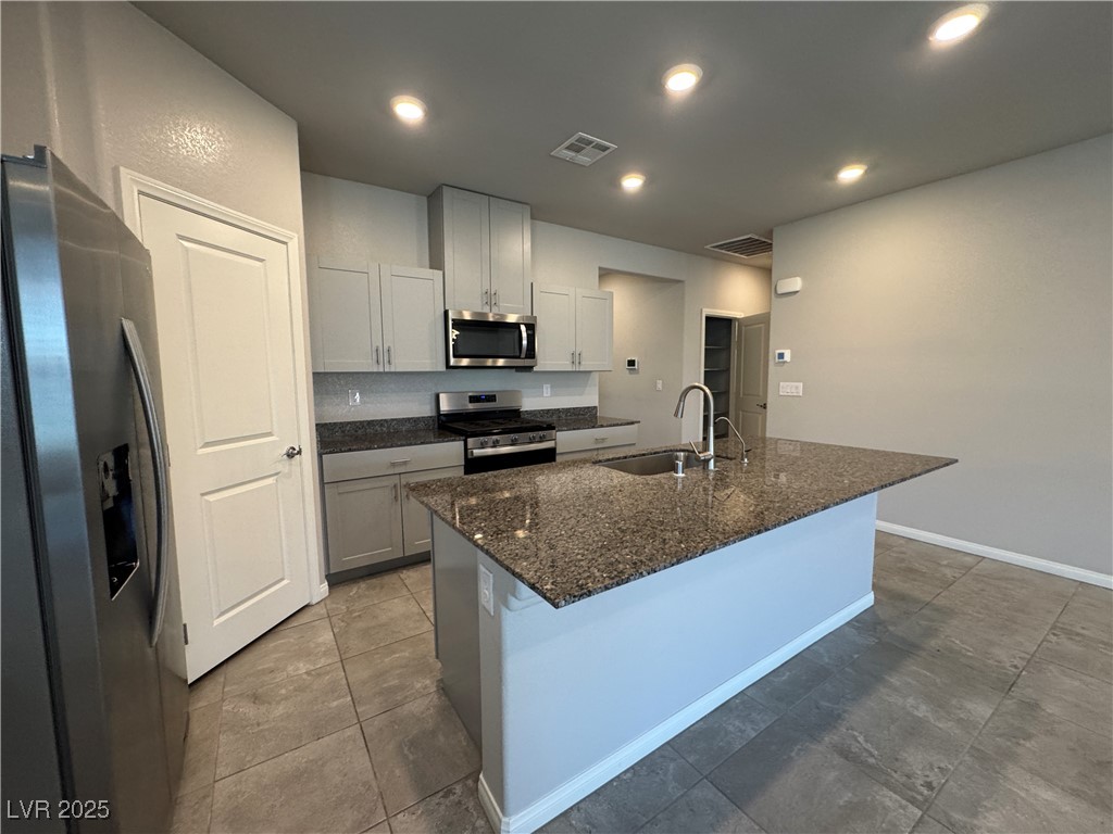 7560 Blue Lotus Avenue Las Vegas, NV 89113 - Photo 8 of 24