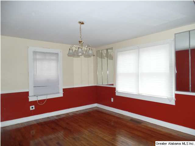 2909 Dowell Avenue Southwest Birmingham, AL 35211 - Photo 6 of 12