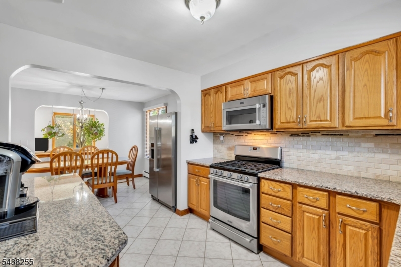 465 Ellen Street Union, NJ 07083 - Photo 10 of 41
