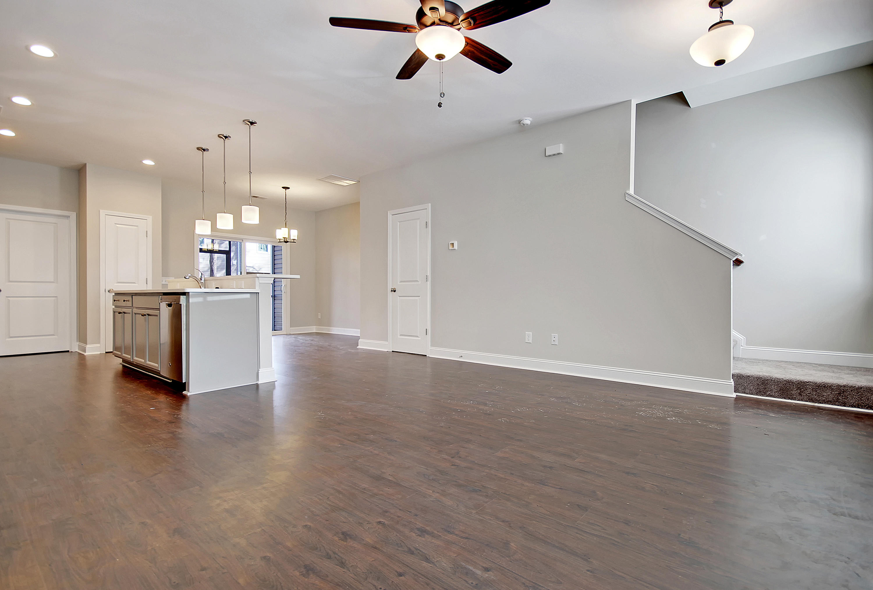 7759 Montview Road North Charleston, SC 29418 - Photo 4 of 31 Living Room