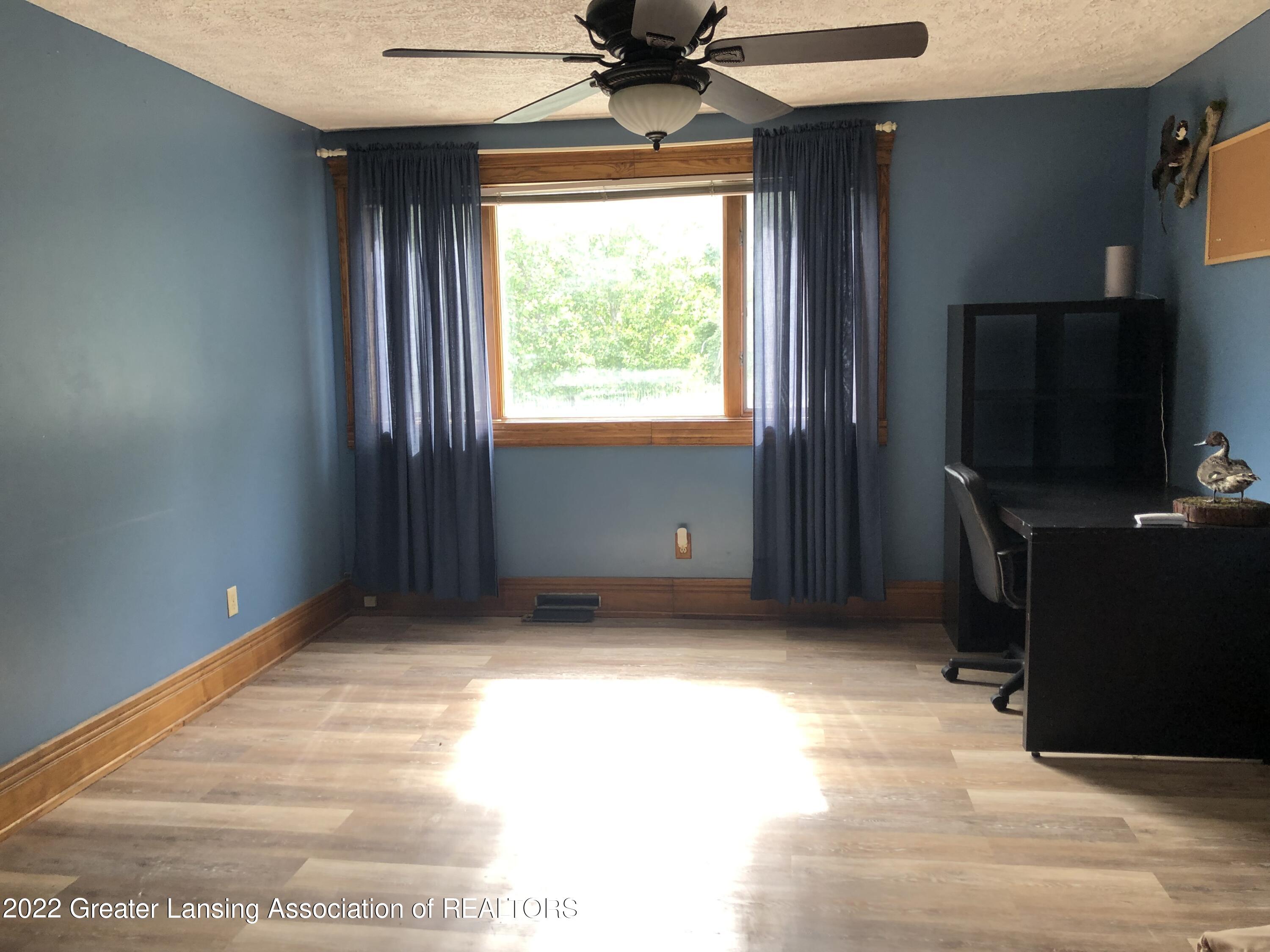 8249 North Scott Road St. Johns, MI 48879 - Photo 20 of 47 IMG_5585