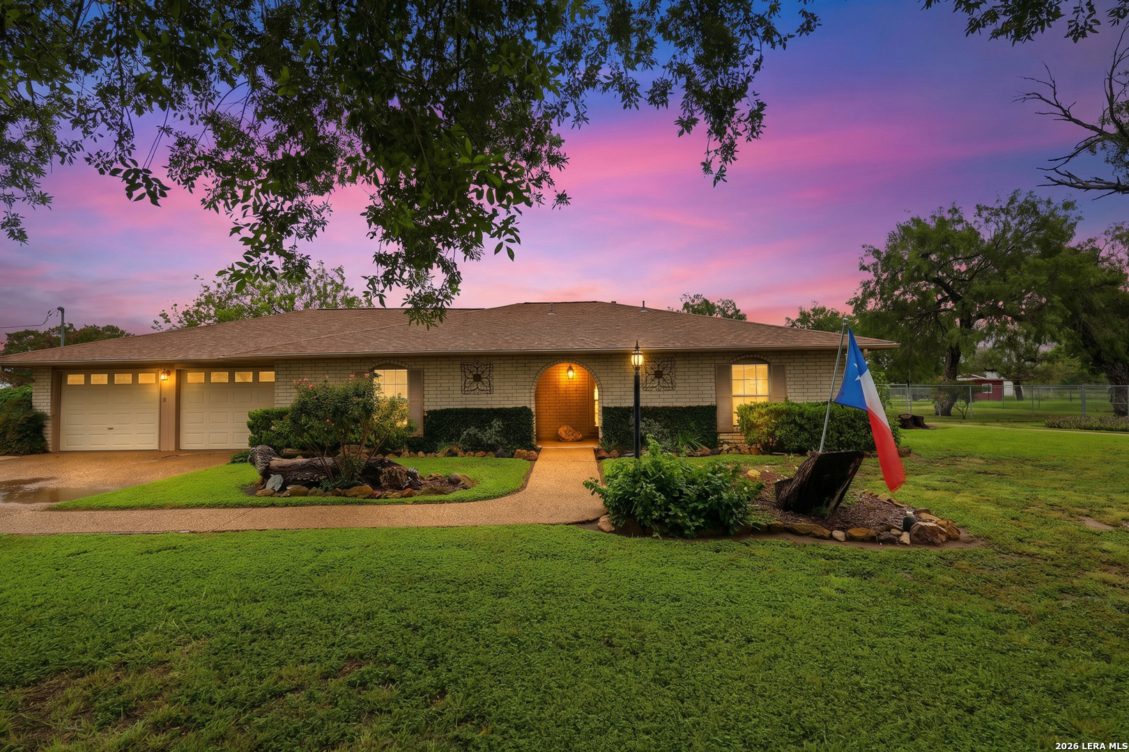 7970 Knowlton Road San Antonio, TX 78263 - Photo 2 of 45