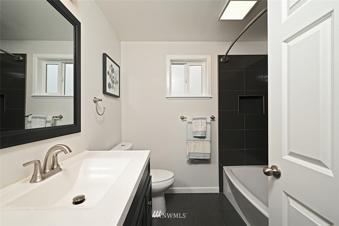256 Stevens Avenue Northwest Renton, WA 98057 - Photo 21 of 33 Gallery Image 21