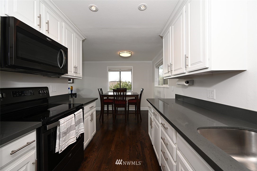 256 Stevens Avenue Northwest Renton, WA 98057 - Photo 10 of 33 Gallery Image 10