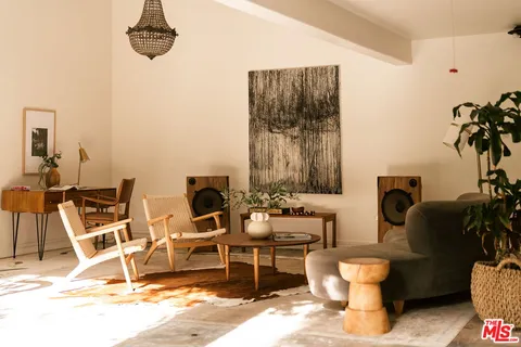 $2,595,000 | 238 North Gower Street, Los Angeles, CA 90004