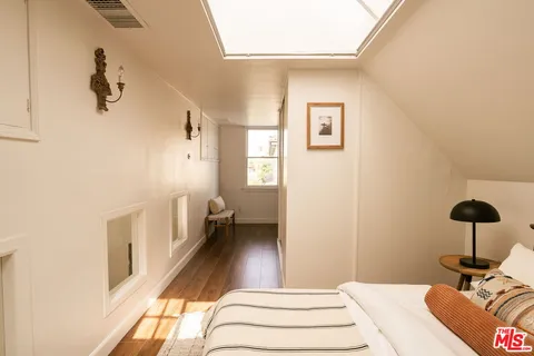 $2,595,000 | 238 North Gower Street, Los Angeles, CA 90004