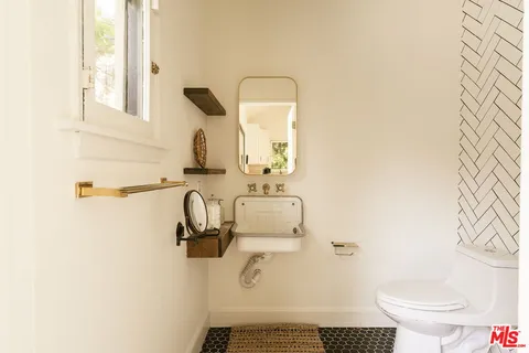 $2,595,000 | 238 North Gower Street, Los Angeles, CA 90004