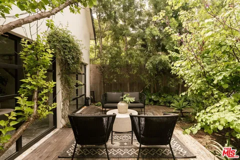 $2,595,000 | 238 North Gower Street, Los Angeles, CA 90004