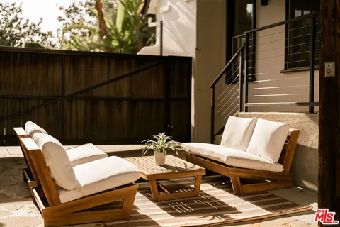 $2,595,000 | 238 North Gower Street, Los Angeles, CA 90004