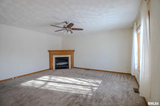 $185,000 | 133 Easy Street, Washington, IL 61571