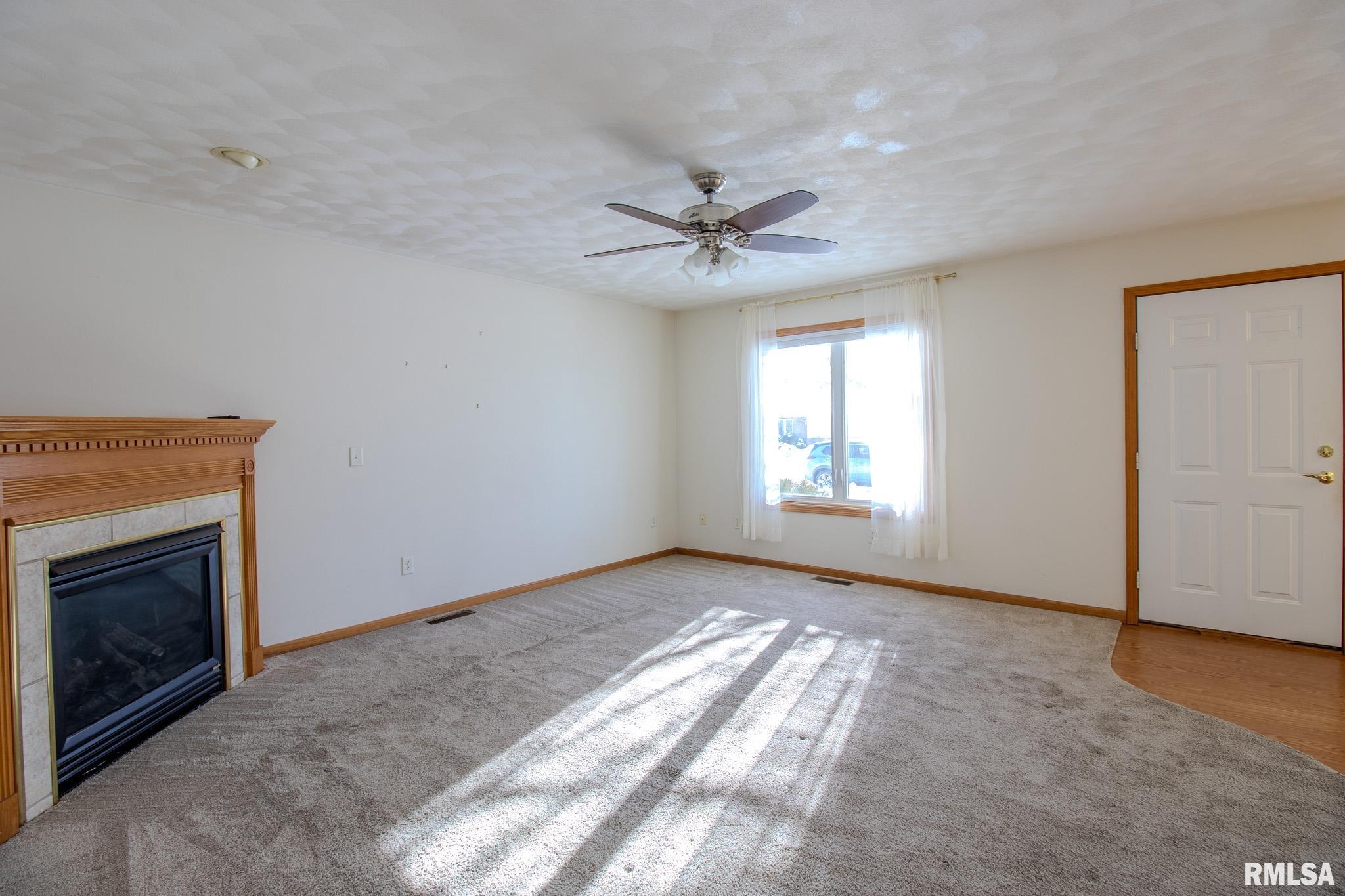 133 Easy Street Washington, IL 61571 - Photo 4 of 15 Gallery Image 4
