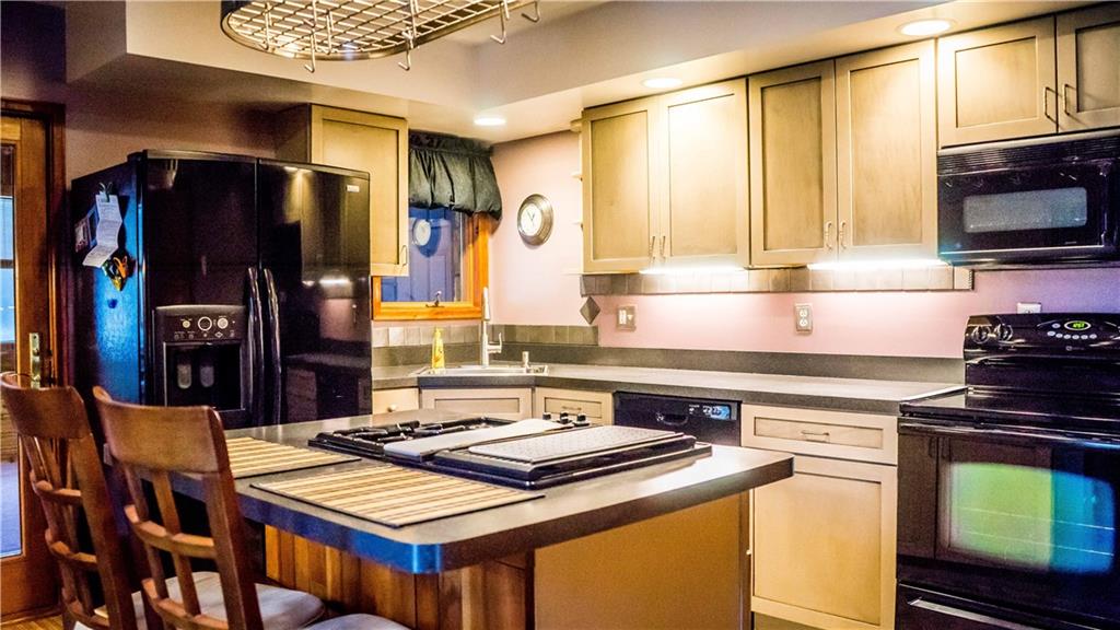 190 Sasse Road Cabot, PA 16023 - Photo 5 of 25 Matching Black Appliances