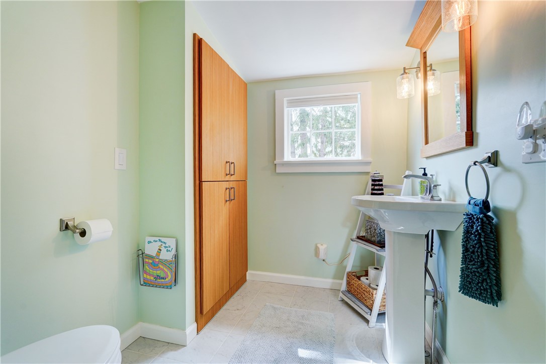 214 West Hickory Street East Rochester, NY 14445 - Photo 19 of 36