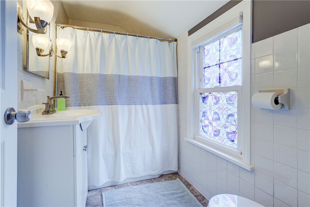 214 West Hickory Street East Rochester, NY 14445 - Photo 24 of 36