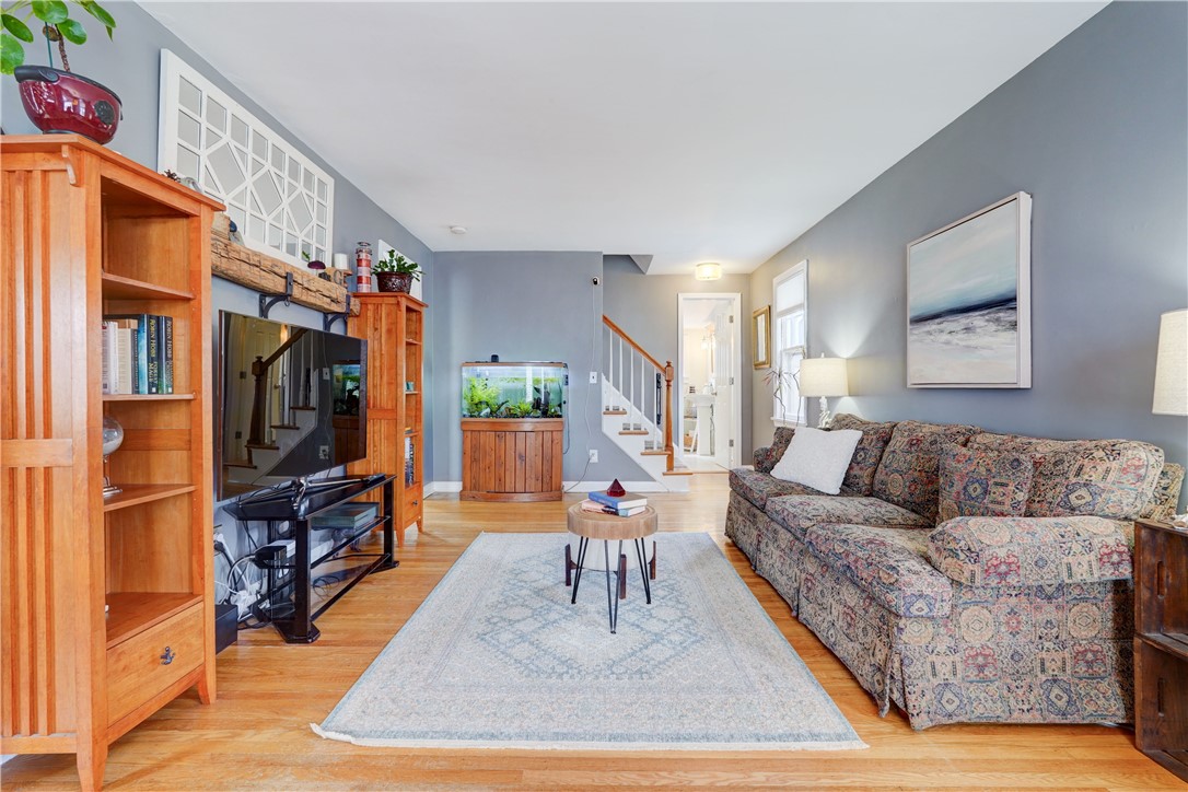 214 West Hickory Street East Rochester, NY 14445 - Photo 8 of 36