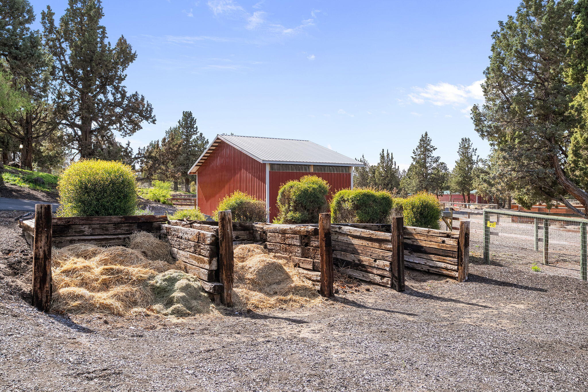 61935 Ten Barr Ranch Road Bend, OR 97701 - Photo 100 of 124