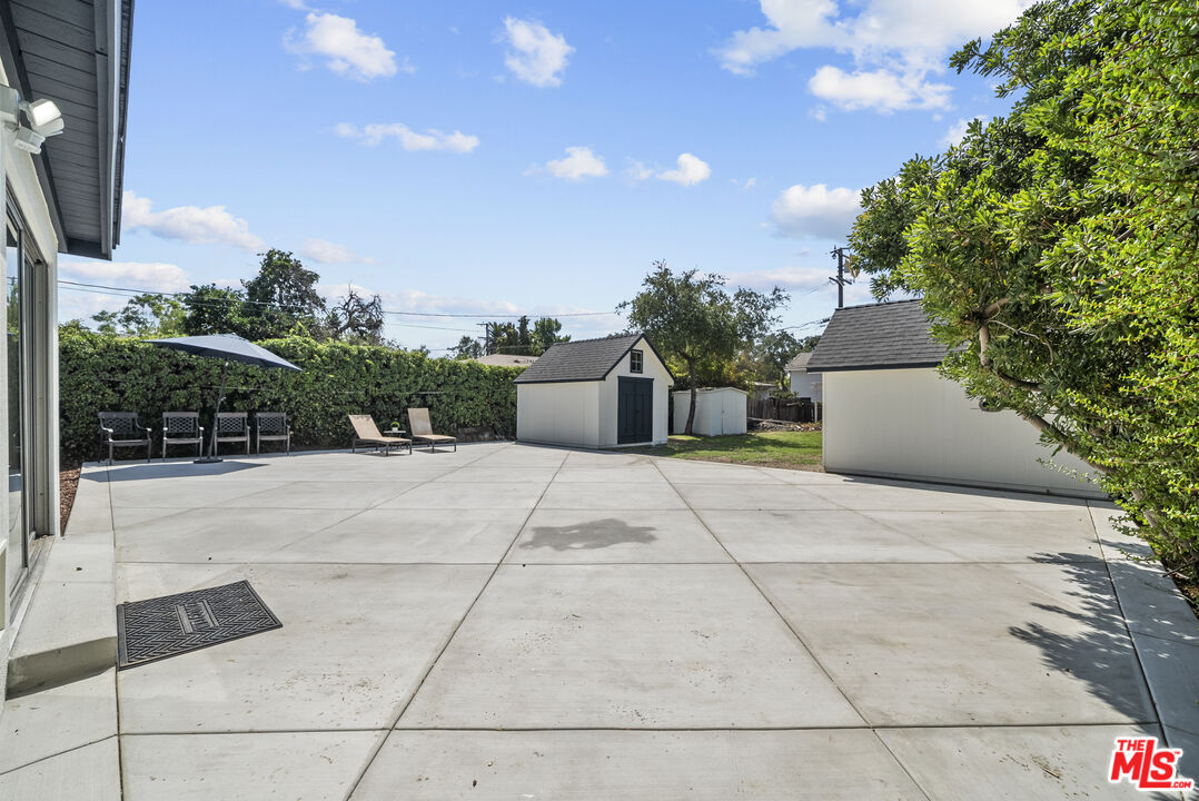 746 Valley View Avenue Monrovia, CA 91016 - Photo 35 of 53 a view of a yard with potted plants