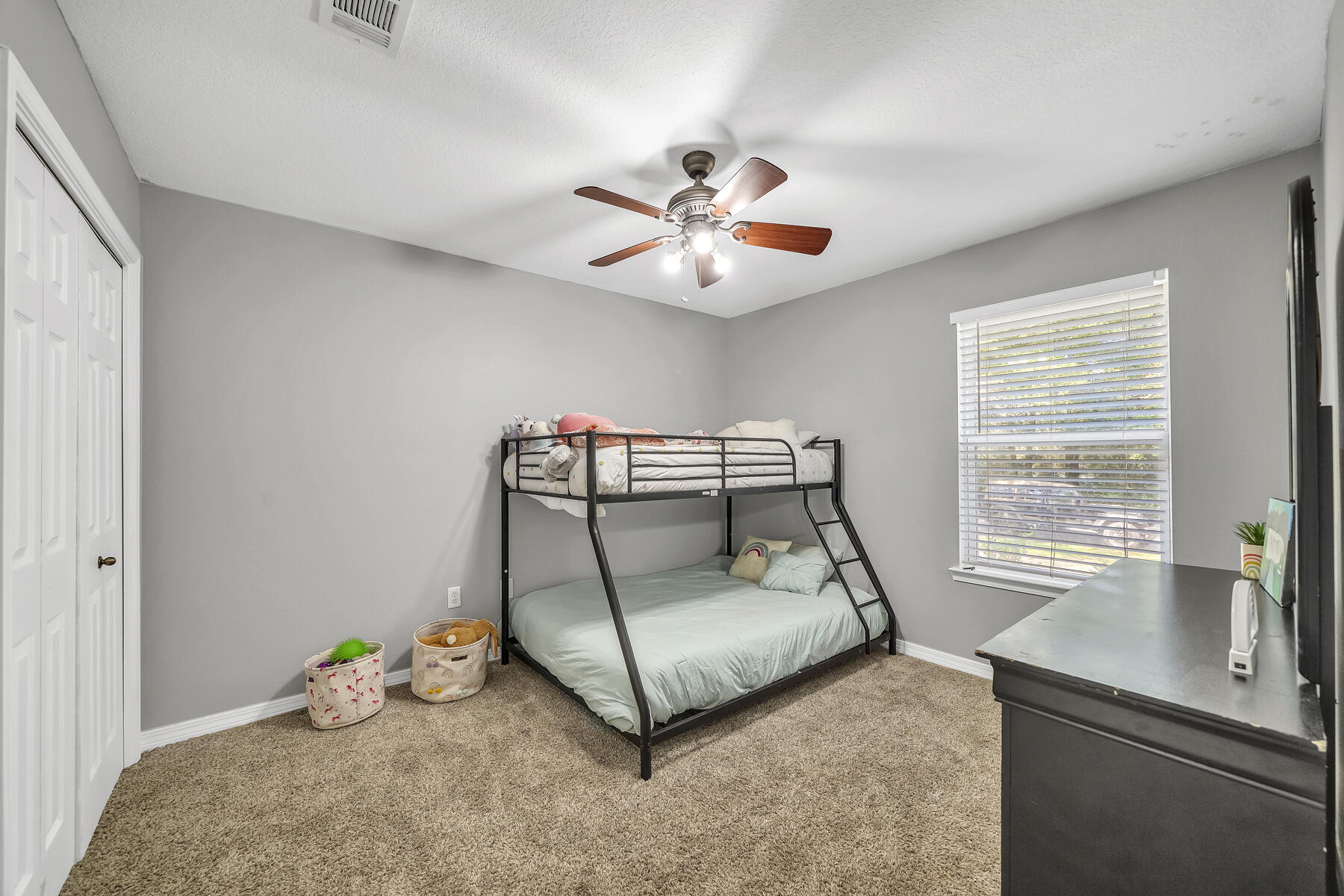 1705 North Pearl Street Crestview, FL 32536 - Photo 17 of 23 a living room with furniture