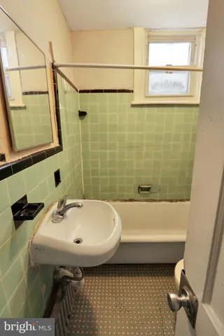 $1,300 | 202 West 35th Street, Wilmington, DE 19802