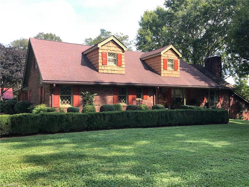 425 Towe Road Pilot Mountain, NC 27041 - Photo 1 of 29 Gallery Image 1